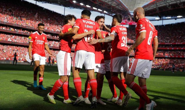 Benfica, Portekiz Premier Ligi'nin son haftasında Santa Clara'yı 3-...