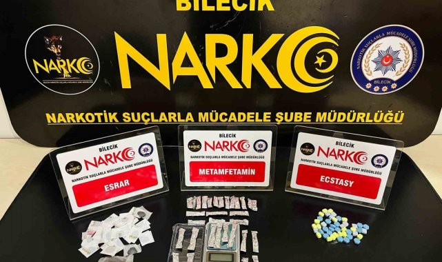 Bilecik'te yabancı uyruklu bir şahsın ikametinde narkotik madde arama k...