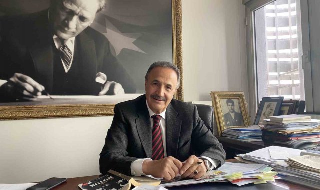 Devlet eski Bakanı ve 23'üncü Dönem CHP Milletvekili Mehmet Sevigen seç...