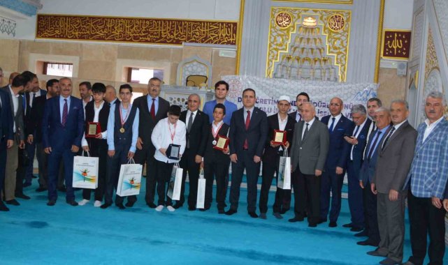 Din Öğretimi Genel Müdürlüğünün lise ve ortaokul öğrencileri arasında düzen...