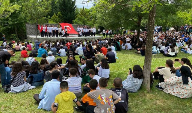 Elazığ Hipodrom Müdürlüğünde bin 400 öğrenci ve öğretmenin katılımıyla coşk...