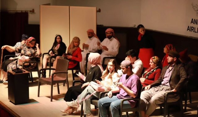 Erzincan'da "Uçuşa Hazırız" isimli tiyatro oyunu sahnelendi.
...