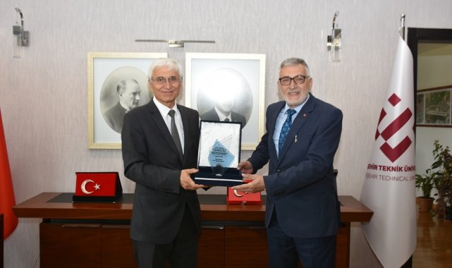 Eskişehir İnönü Belediye Başkanı Kadir Bozkurt, Eskişehir Teknik Üniversite...