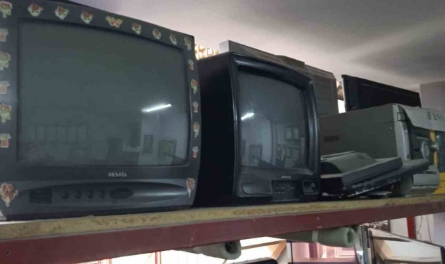 Eskişehir'de 1993 yılından beri televizyon tamirciliği yapan Nihat Orma...