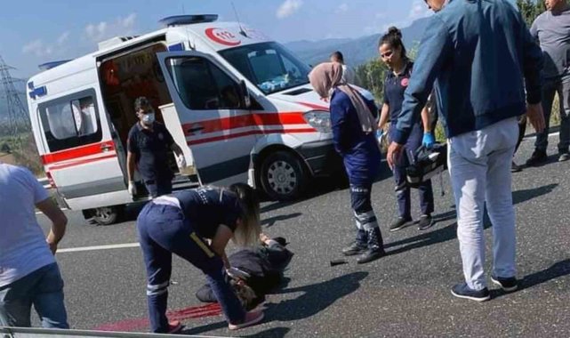 Gökova-Köyceğiz karayolunda meydana gelen kazada kamyoneti arkadan çarpması...