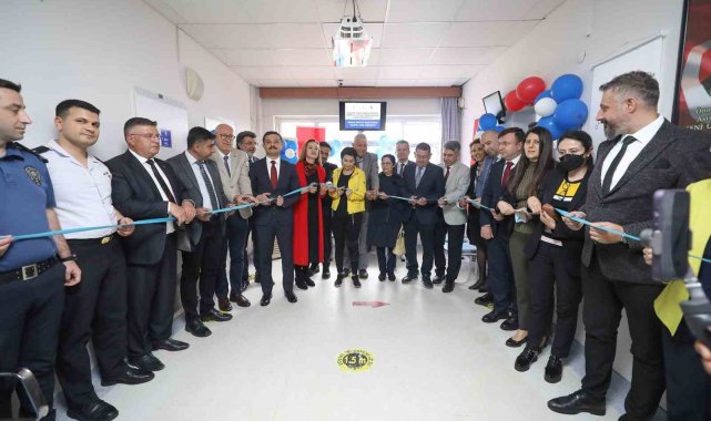 İzmir'in Kiraz ilçesinde, orta ve ileri yaş grubundakilere yönelik kalp...