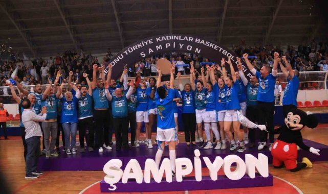 Kadınlar Basketbol Ligi play-off serisinde beşinci maçın son saniyesinde ka...