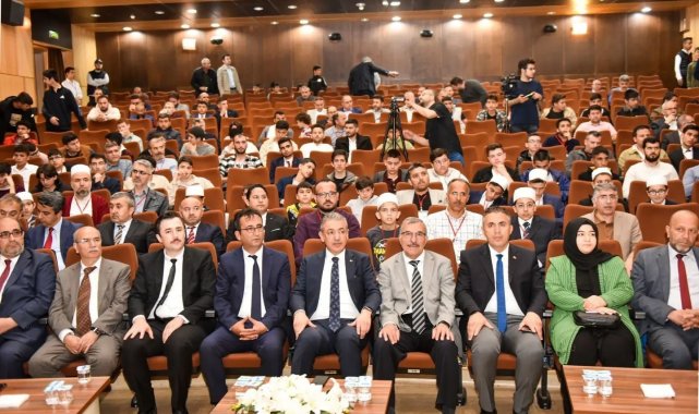 Karaman'da düzenlenen "Genç Muhafızlar" hafızlık yarışmasının...