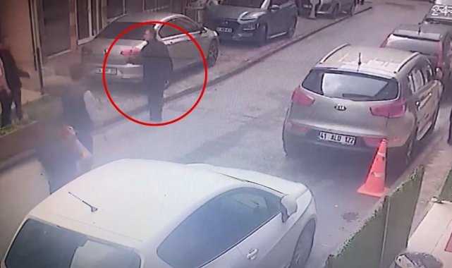 Kocaeli'nin Gebze ilçesinde bir kadın sokak ortasında tartıştığı kişi t...