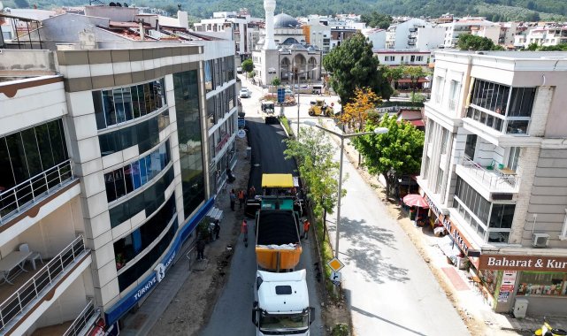 Kuşadası Belediyesi, altyapı yenileme çalışmalarının tamamlandığı Davutlar ...