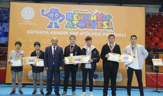 Kütahya İl Milli Eğitim Müdürlüğünce birinci "Kendin yap atölyesi"...