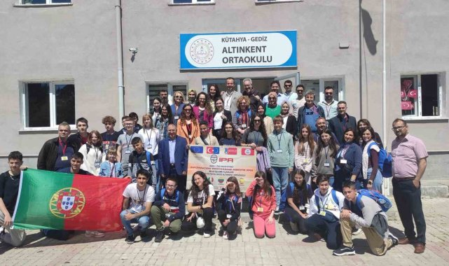 Kütahya'nın Gediz ilçesinde Altınkent Ortaokulu Erasmus projesi çerçeve...