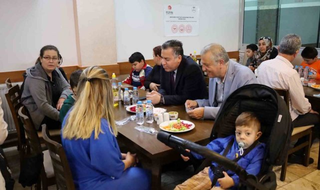 Manisa'nın Turgutlu ilçesinde "Umudumuz Gökyüzü Kadar Mavi" p...