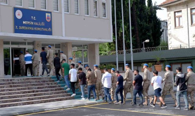 Mersin merkezli 2 ilde düzenlenen operasyonda, bölücü terör örgütü adına ke...