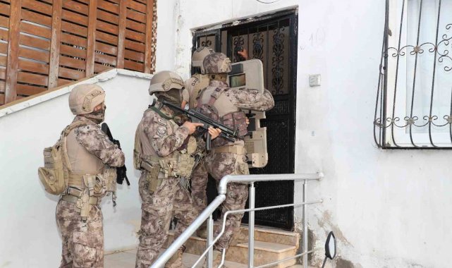 Mersin merkezli 5 ilde terör örgütü PKK/KCK'ya yönelik operasyon başlat...