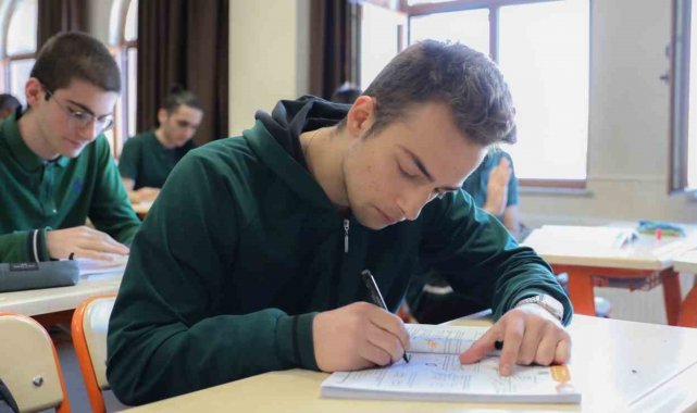 Milli Eğitim Bakanı Mahmut Özer, mesleki ve teknik Anadolu liselerinin son ...