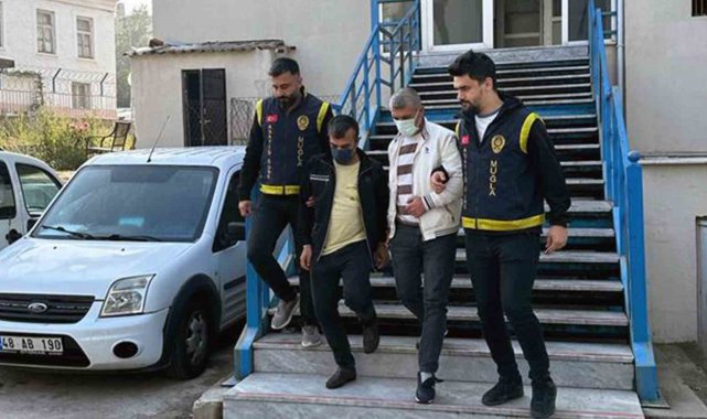 Muğla'nın Marmaris ilçesinde 5'i Türk, 3'ü yabancı uyruklu 8 ka...