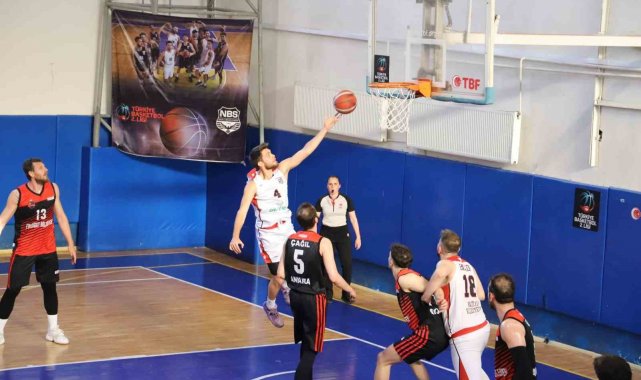 Nazilli Belediyespor Basketbol Takımı Play-Off 2. Turu 3'üncü maçında m...