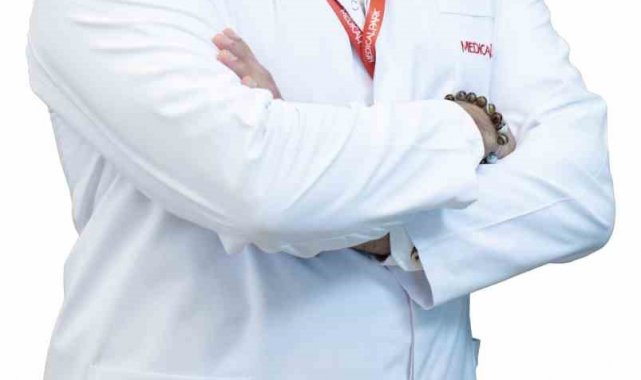 Plastik, Rekonstrüktif ve Estetik Cerrahi Uzmanı Op. Dr. Gazi Kutalmış Yapr...