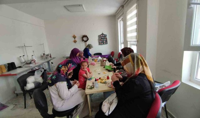 Şanlıurfa'nın Eyyübiye ilçesinde yaşayan kadınlar, Büyükşehir Belediyes...