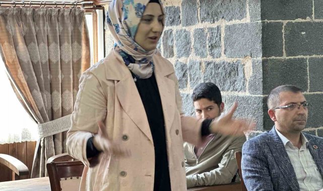 Şanlıurfa'nın Siverek ilçesinde aşiret liderleri ve sivil toplum temsil...