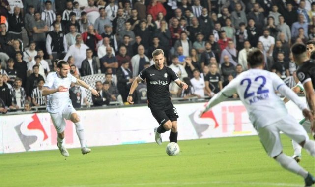 Spor Toto 1. Lig ekiplerinden Altay forması giyen Arda Gezer, 38. hafta müc...