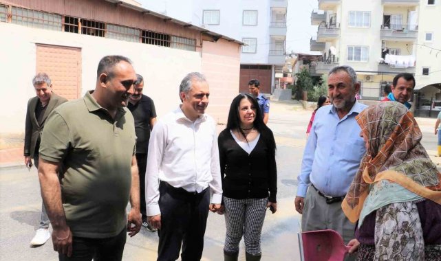 Toroslar Belediye Başkanı Atsız Afşın Yılmaz, sel felaketinden etkilenen va...