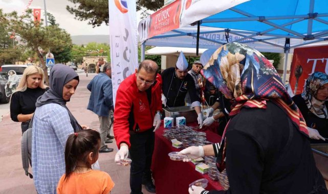Ürgüp'te Türk Mutfağı Haftası dolayısıyla düzenlenen etkinlikte 40 kilo...