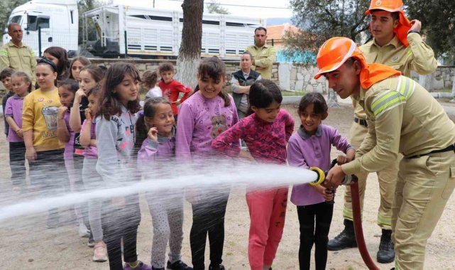 Yatağan Orman İşletme Müdürlüğü tarafından okullarda öğrencilere orman yang...