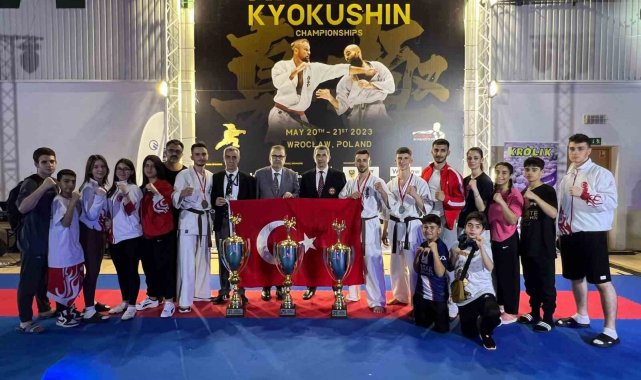 Yıldırım Belediyesi sporcuları Polanya'nın Wroclav Şehrinde düzenlenen ...