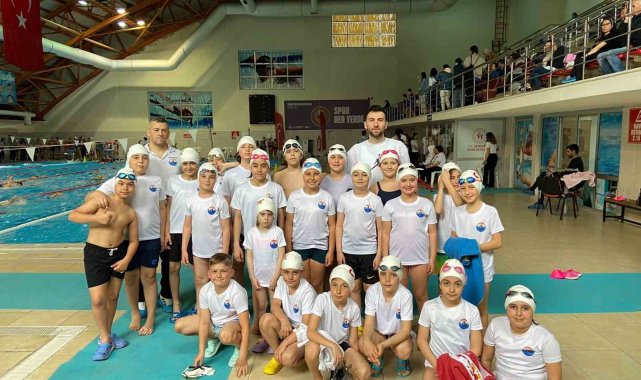 Zonguldak'ın Kilimli ilçesinde bulunan Yarı Olimpik Kapalı Yüzme Havuzu...