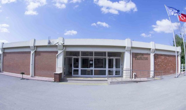 Anadolu Üniversitesi Eğitim Fakültesi tarafından 2022-2023 öğretim yılı güz...