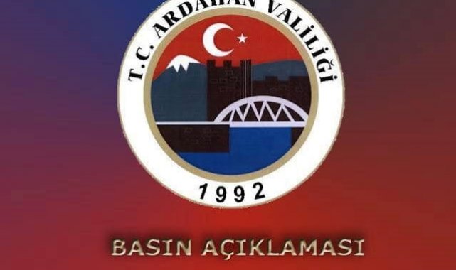 Ardahan'ın Göle ilçesinde bir şahsın ata eziyet ettiği görüntülerin sos...