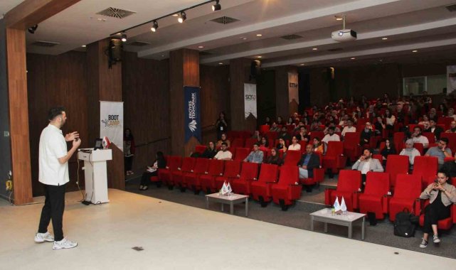Erciyes Teknopark'ta Bootcamp Erciyes programı çerçevesinde 'How To...