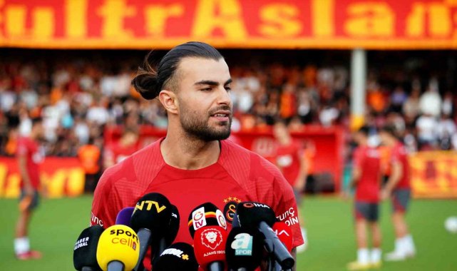 Galatasaraylı futbolcu Abdülkerim Bardakcı, sarı-kırmızılı camiaya kendisin...