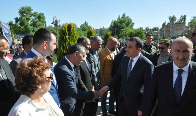 Kars'ta kursiyerlerin yıl içerisinde el emeği, göz nuru dökerek yaptığı...