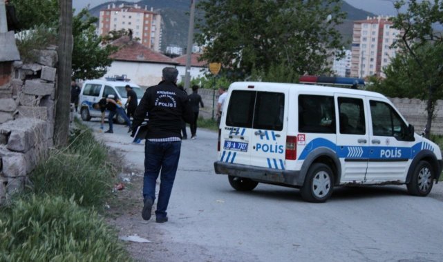 Kayseri'de halı saha maçında kardeşinin faul nedeniyle tartıştığı kişiy...