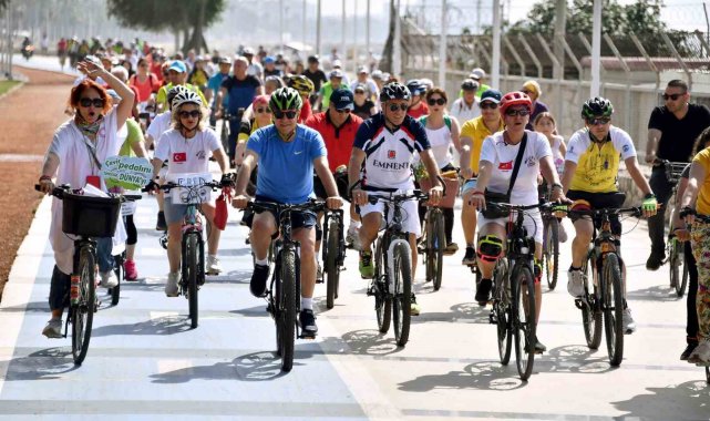 Mersin Büyükşehir Belediye Başkanı Vahap Seçer, 3 Haziran Dünya Bisiklet Gü...