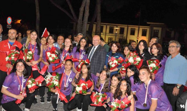 Muğla Menteşe Spor Lisesi, Liselerarası Kızlar Hokey Türkiye şampiyonası fi...