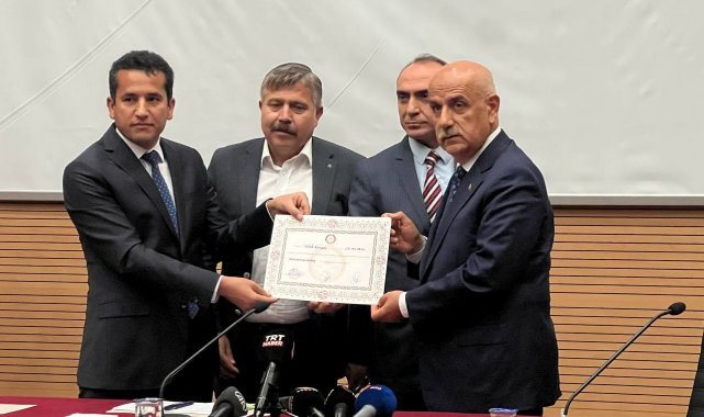 Tarım ve Orman Bakanı Vahit Kirişci, 28. dönem Kahramanmaraş milletvekilliğ...