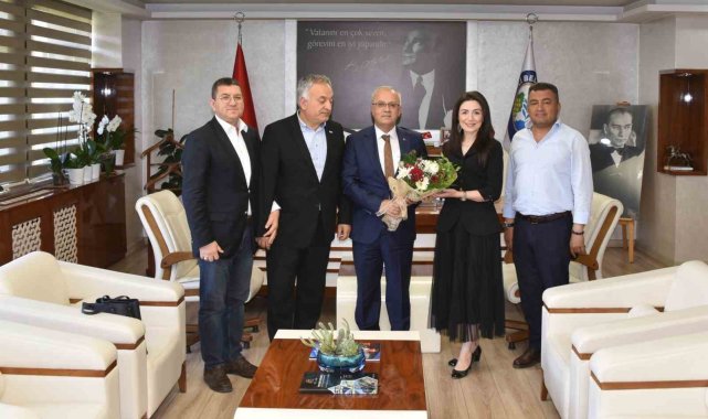 Türkiye Beyazay Derneği Genel Başkanı Lokman Ayva ve yönetim kurulu üyeleri...