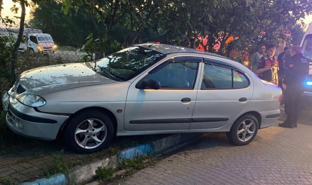 Zonguldak'ın Çaycuma ilçesinde direksiyon hakimiyetini kaybeden sürücü ...