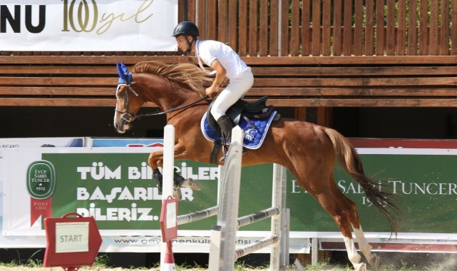 Kocaeli'de düzenlenen Eyüp Sabri Tuncer Equifun Başlangıç ve Eğitim Sev...
