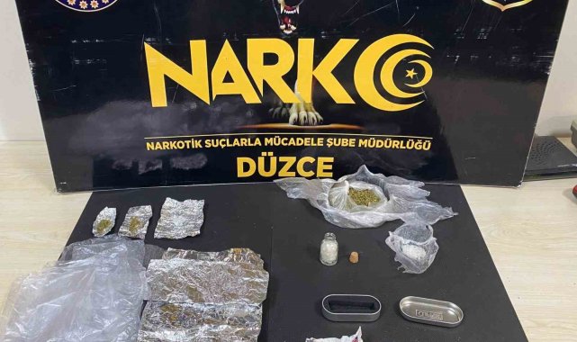 DÜZCE(İHA) – Düzce Cumhuriyet Başsavcılığınca yürütülen uyuşturucu satıcıla...