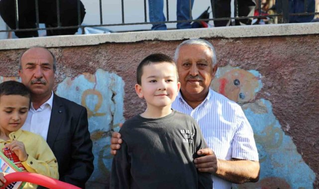 Afyonkarahisar Belediyesi, birbirinden renkli ve eğlenceli pek çok etkinliğ...