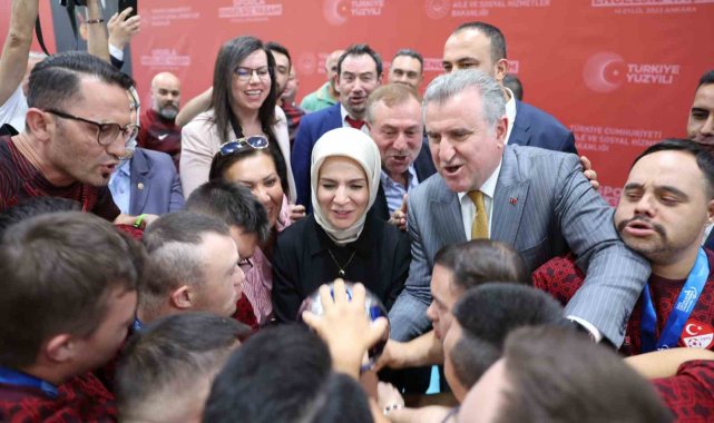 Aile ve Sosyal Hizmetler Bakanı Mahinur Özdemir Göktaş ve Gençlik ve Spor B...