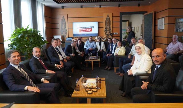 AK Parti Genel Başkan Yardımcısı, Zafer Sırakaya, Altınova'nın özel bir...