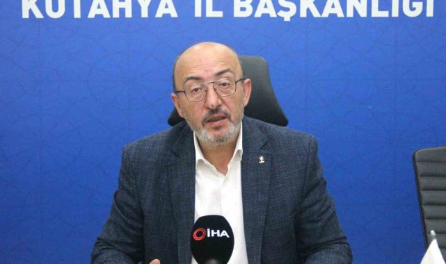 AK Parti Kütahya İl Başkanı Mustafa Önsay, köy statüsünden mahalleye dönüşe...