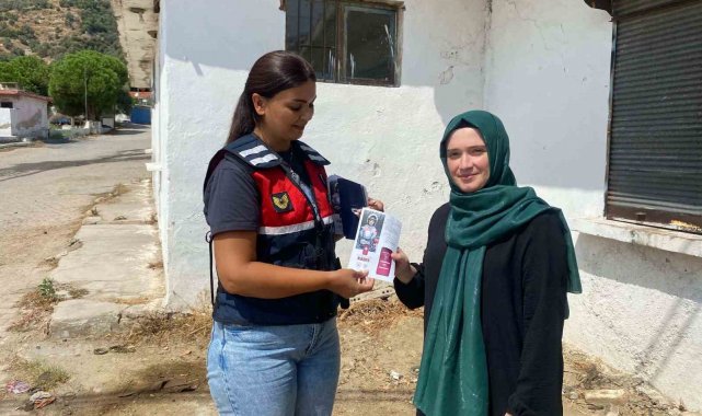 Aydın genelindeki farkındalık eğitimlerinde hız kesmeyen İl Jandarma Komuta...