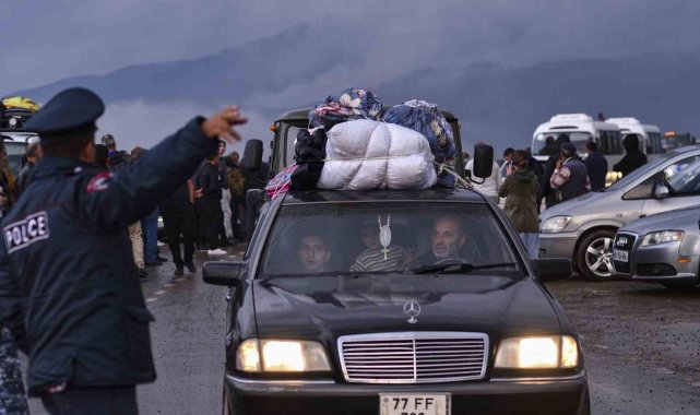 Azerbaycan'ın Hankendi şehrinde akaryakıt deposunda meydana gelen patla...